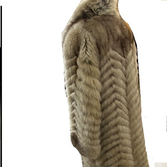 Norwegian Fox was 4995 now only 1295$CDN - Picture 3 of 4